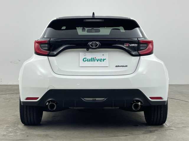 トヨタ ＧＲヤリス RC 兵庫県 2023(令5)年 2.6万km スーパーホワイトⅡ ・carrozzeriaディスプレイオーディオ（BT/USB/CD/DVD)/・社外前後ドライブレコーダー/・ETC2.0/・カーボンルーフ/・純正18インチAW/・KENWOOD製スピーカー/・バックカメラ/・リモコンキー