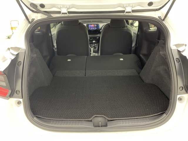 トヨタ ＧＲヤリス RC 兵庫県 2023(令5)年 2.6万km スーパーホワイトⅡ ・carrozzeriaディスプレイオーディオ（BT/USB/CD/DVD)/・社外前後ドライブレコーダー/・ETC2.0/・カーボンルーフ/・純正18インチAW/・KENWOOD製スピーカー/・バックカメラ/・リモコンキー