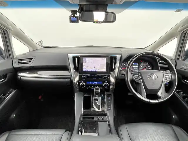 トヨタ アルファード S Cパッケージ 千葉県 2021(令3)年 2.8万km ホワイトパールクリスタルシャイン 禁煙車/トヨタセーフティセンス/・プリクラッシュセーフティ/・プリクラッシュセーフティブレーキ/・レーンキープアシスト/・クリアランスソナー/・レーダークルーズコントロール/12.1インチフリップダウンモニター/ツインサンルーフ/両側パワースライドドア/パワーバックドア/純正９型メモリナビ/・CD/DVD/Bluetooth/フルセグTV/・バックカメラ/・ビルトインETC/レザーシート/・DNセカンドパワーシート/・D席メモリ付き/・DNシートヒーター/・DNエアーシート/革巻きステアリング/・ステアリングスイッチ/・ステアリングヒーター/MT付きAT/電子パーキング/・ブレーキホールド/左右独立エアコン/純正フロアマット/純正１８インチAW/オートライト/・オートマチックハイビーム/・三眼LEDヘッドライトシーケンシャルウインカー/・LEDフォグランプ