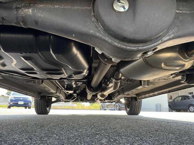 スズキ ハスラー X ターボ 富山県 2017(平29)年 0.7万km ムーンライトバイオレットパールメタリック/ホワイト2トーンルーフ 4WD/純正ナビ/フルセグ/全方位カメラ/バックカメラ/サイドカメラ/フロントカメラ/ＩＣ付きターボ/衝突軽減装置/アイドリングストップ/横滑り防止装置/レーンキープアシストコントロール/ダウンヒルアシスト/ビルトインETC/ドライブレコーダー/ステアリングリモコン/前席シートヒーター/ドアミラーヒーター/LEDヘッドライト/フォグランプ/オートライト/オートヘッドライトレベライザー/プッシュスタート/スマートキー/電動格納ミラー/純正アルミホイール/純正フロアマット/ドアバイザー