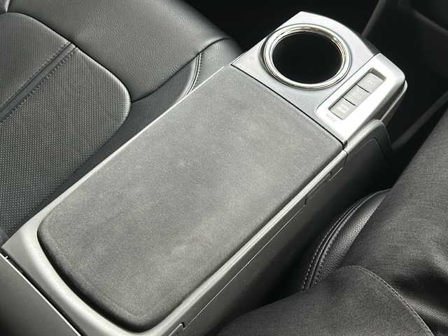 トヨタ プリウス α G ツーリングセレクション 愛知県 2011(平23)年 14.6万km ホワイトパールクリスタルシャイン 純正HDDナビ/フルセグTV・CD・DVD・SD・Bluetooth・USB/バックカメラ/クルーズコントロール/LEDヘッドライト/オートライト/フォグランプ/ビルトインETC/ステアリングスイッチ/スマートキー/プッシュスタート/電動格納ミラー/盗難防止システム/前方ドライブレコーダー/ECOモード・PWRモード/純正フロアマット/純正ドアバイザー/保証書/取扱説明書/スペアスマートキー