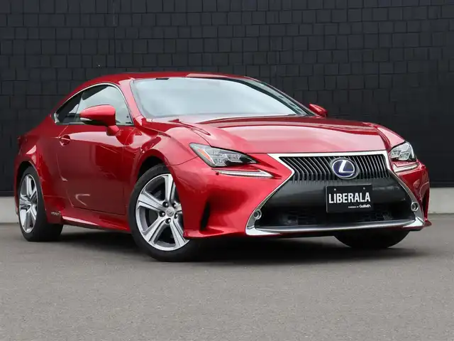 レクサス ＲＣ 300h バージョンL 宮城県 2015(平27)年 5.1万km ラディアントレッドコントラストレイヤリング 純正ナビ【ＢＴ／ＣＤ／ＤＶＤ／フルセグＴＶ／ＡＵＸ】/電動ムーンルーフ　/三眼ＬＥＤヘッドライト　/ドライブレコーダー　/パワーシート(DN席)　/メモリーシート(D席)/パドルシフト　/バックカメラ　/レザーシート　/純正１８インチＡＷ　/クルーズコントロール/LEDフォグランプ/ウインカーミラー/クリアランスソナー/シートヒーター(DN席)/エアシート(DN席)/ステアリングヒーター/ビルトインETC/プッシュスタート/スマートキー/純正フロアマット/MTモード付/禁煙車