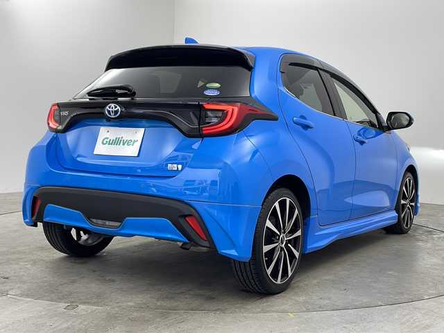 トヨタ ヤリス ハイブリッド Z 兵庫県 2020(令2)年 4万km シアンM ・モデリスタエアロ/・純正ディスプレイオーディオ＆ナビ＆BT＆USB/・パノラマミックビューモニター/・トヨタセーフティセンス/・プリクラッシュセーフティ/・レーンディパーチャーアラート/・レーダークルーズコントロール/・ドライブレコーダー/・前後コーナーセンサー/・スマートキー/・プッシュスタート/・前席シートヒーター/・ビルトインETC/・LEDライト/・フォグ/・オートライト/・オートハイビーム/・革巻きステアリング