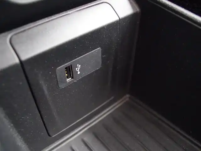 ＢＭＷ ２１８ｄ アクティブツアラー 埼玉県 2018(平30)年 1.6万km サファイアブラックP インテリジェントセーフティ /パークディスタンスコントロール /バックカメラ /iDriveナビ /ドライブレコーダー /ルームミラー内臓ETC /純正16インチAW /アイドリングストップシステム /横滑り防止装置 /Bluetooth