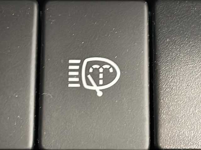 スズキ ジムニー XC 千葉県 2020(令2)年 3.4万km シフォンアイボリーM ５速ＭＴ/社外オーディオ/Bluetooth CD AM FM/４ＷＤ/シートヒーター/背面タイヤ/スマートキー/ＬＥＤオートライト/純正アルミホイール/純正フロアマット/スズキセーフティーサポート/オートマチックハイビーム/レーンキープアシスト/クルーズコントロール/ダウンヒルアシスト/衝突軽減ブレーキ