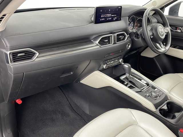 マツダ ＣＸ－５ 25S Lパッケージ 道央・札幌 2020(令2)年 2.4万km ジェットブラックマイカ ・4WD/・ワンオーナー/・寒冷地仕様/・純正SDナビ&BT&AppleCarPlay&AndroidAuto/・i-Active sense/・クリアランスソナー/・レーンキープアシスト/・クルーズコントロール/・標識認識システム/・ブラインドスポットモニター/・シティブレーキサポート/・マツダコネクトII/・ヘッドアップディスプレイ/・全方位カメラ/・パワーバックドア/・レザーシート/・パワーシート/・シートヒーター/・ハンドルヒーター/・革巻きステアリング/・ステアリングスイッチ/・オートワイパー/・オートマチックハイビーム/・オートライト/・LEDヘッドライト/・LEDフォグ/・ETC/・SPORT モード/・スマートキー/・アイドリングストップ/・プッシュスタート/・横滑り防止