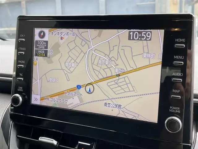 トヨタ カローラツーリング ハイブリッド ダブルバイビー 滋賀県 2020(令2)年 4.2万km ホワイトパールクリスタルシャイン 禁煙車/純正9インチナビ/Bluetooth.Applecarplay/バックカメラ/衝突軽減ブレーキ/レーンキープアシスト/追従クルーズコントロール/前席シートヒーター/ステアリングヒーター/ビルトインETC/前方ドライブレコーダー/ステアリングスイッチ/電子パーキング/オートホールド/オートハイビーム/オートライト/LEDヘッドライト/スマートキー/スペアキー