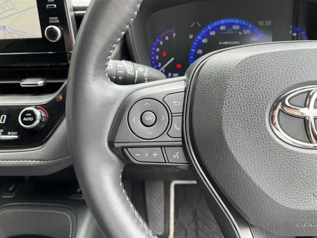 トヨタ カローラツーリング ハイブリッド ダブルバイビー 滋賀県 2020(令2)年 4.2万km ホワイトパールクリスタルシャイン 禁煙車/純正9インチナビ/Bluetooth.Applecarplay/バックカメラ/衝突軽減ブレーキ/レーンキープアシスト/追従クルーズコントロール/前席シートヒーター/ステアリングヒーター/ビルトインETC/前方ドライブレコーダー/ステアリングスイッチ/電子パーキング/オートホールド/オートハイビーム/オートライト/LEDヘッドライト/スマートキー/スペアキー