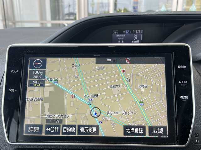 トヨタ ノア Si ダブルバイビー 静岡県 2018(平30)年 7.5万km ホワイトパールクリスタルシャイン ワンオーナー/純正10インチSDナビ/・CD/・DVD/・フルセグTV/・Bluetooth/・AM/・FM/主要装備/・純正フリップダウンモニター/・両側パワスラ/・衝突軽減/・レーンキープ/・クルコン/・バックカメラ/・ETC/・LEDオートライト/・オートハイビーム/・純正フロアマット/・純正アルミホイール/・スマートキー/・プッシュスタート