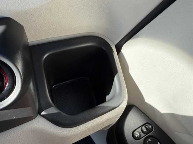 ホンダ Ｎ ＢＯＸ ファッションスタイル 千葉県 2023(令5)年 0.6万km 黄 ワンオーナー/純正ディスプレイオーディオ/クルーズコントロール/バックカメラ/D/N席シートヒーター/ETC/両側パワースライドドア/コーナーセンサー/ホンダセンシング/ウインカーミラー
