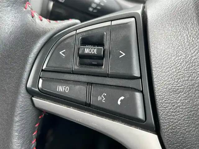 スズキ スペーシア カスタム HYBRID XS 奈良県 2018(平30)年 3.8万km ピュアホワイトP ８インチ社外ナビ　/フルセグテレビ　/Ｂｌｕｅｔｏｏｔｈ　/ビルトインＥＴＣ　/両側パワースライドドア　/ハーフレザーシート　/シートヒーター　/スペアキー　/ヘッドアップディスプレイ/コーナーセンサー　/スリムサーキュレーター/フォグランプ