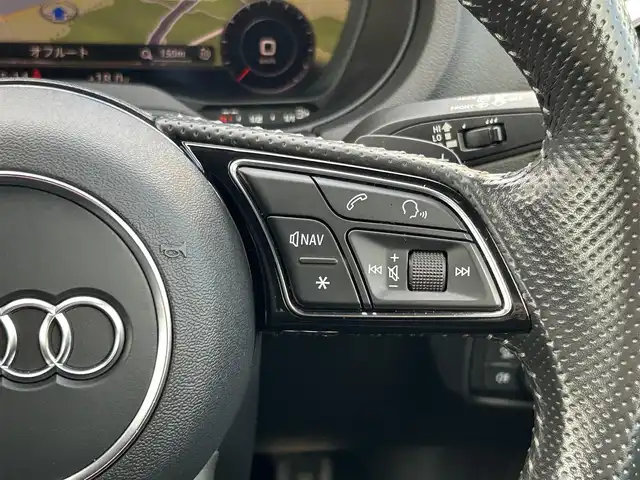 アウディ Ａ３ SB SラインダイナミックLTD 島根県 2019(平31)年 6.1万km グレイシアホワイトメタリック 登録時走行距離60935km/ワンオーナー/純正ナビ(フルセグTV・ラジオ・Bluetooth)/全周囲カメラ/バックカメラ/レーダークルーズコントロール/レーンキープアシスト/レインセンサー/サイドアシスト/アウディプレセンス/オートホールド/コーナーセンサー/パドルシフト/ドライブレコーダー/ETC2.0/LEDヘッドライト/ウィンカーミラー/純正フロアマット/純正18インチAW/スマートキー(スペアキー×1)/新品冬タイヤ付き/取扱説明書/保証書/禁煙車