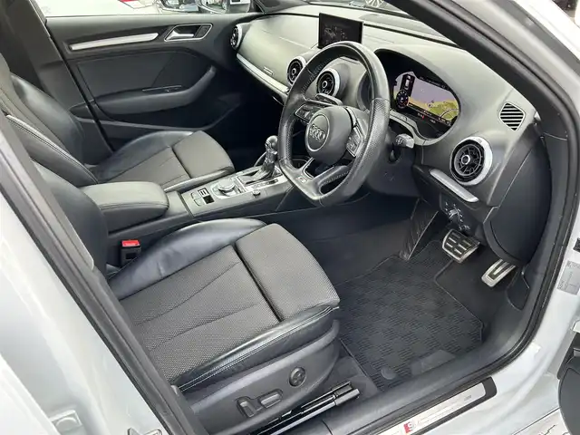 アウディ Ａ３ SB SラインダイナミックLTD 島根県 2019(平31)年 6.1万km グレイシアホワイトメタリック 登録時走行距離60935km/ワンオーナー/純正ナビ(フルセグTV・ラジオ・Bluetooth)/全周囲カメラ/バックカメラ/レーダークルーズコントロール/レーンキープアシスト/レインセンサー/サイドアシスト/アウディプレセンス/オートホールド/コーナーセンサー/パドルシフト/ドライブレコーダー/ETC2.0/LEDヘッドライト/ウィンカーミラー/純正フロアマット/純正18インチAW/スマートキー(スペアキー×1)/新品冬タイヤ付き/取扱説明書/保証書/禁煙車