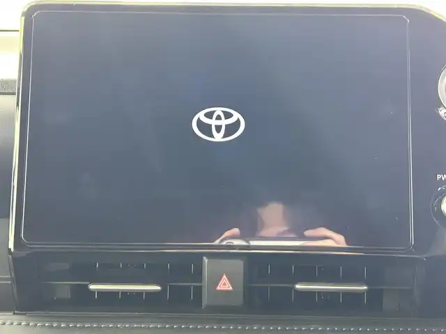 トヨタ ヴォクシー S－Z 佐賀県 2022(令4)年 2万km スパークリングブラックパールクリスタルシャイン ワンオーナー/メーカーOP純正10.5インチディスプレイオーディオ/＜TV/ナビ/DVDキット付き＞/パノラミックビューモニター/純正14インチ有機ELフリップダウンモニター/メーカーOP快適利便パッケージHigh/・ハンズフリーデュアルパワースライドドア/・パワーバックドア/・オットマン/・ステアリングヒーター/・２列目シートヒーター/・ナノイーX/メーカーOPデジタルインナーミラー/メーカーOPユニバーサルステップ/プロジェクター式LEDヘッドライト/ハーフレザーシート/シートヒーター＜運転席/助手席/２列目＞/トヨタチームメイト/アドバンスドパーク/トヨタセーフティセンス/・LDA/・BSM/・PCS/・PDA/・コーナーセンサー/・PKSB/・RCTA/・FCTA/・RCD/・SEA/・HUD/・AdvancedDrive/・LCA/・レーダークルーズコントロール