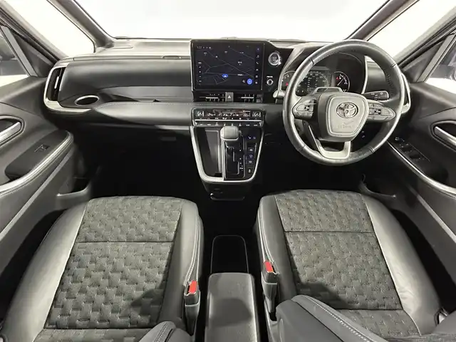 トヨタ ヴォクシー S－Z 佐賀県 2022(令4)年 2万km スパークリングブラックパールクリスタルシャイン ワンオーナー/メーカーOP純正10.5インチディスプレイオーディオ/＜TV/ナビ/DVDキット付き＞/パノラミックビューモニター/純正14インチ有機ELフリップダウンモニター/メーカーOP快適利便パッケージHigh/・ハンズフリーデュアルパワースライドドア/・パワーバックドア/・オットマン/・ステアリングヒーター/・２列目シートヒーター/・ナノイーX/メーカーOPデジタルインナーミラー/メーカーOPユニバーサルステップ/プロジェクター式LEDヘッドライト/ハーフレザーシート/シートヒーター＜運転席/助手席/２列目＞/トヨタチームメイト/アドバンスドパーク/トヨタセーフティセンス/・LDA/・BSM/・PCS/・PDA/・コーナーセンサー/・PKSB/・RCTA/・FCTA/・RCD/・SEA/・HUD/・AdvancedDrive/・LCA/・レーダークルーズコントロール
