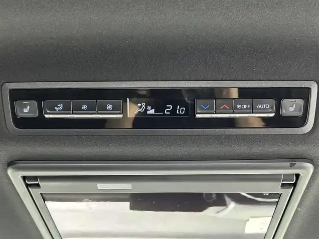 トヨタ ヴォクシー S－Z 佐賀県 2022(令4)年 2万km スパークリングブラックパールクリスタルシャイン ワンオーナー/メーカーOP純正10.5インチディスプレイオーディオ/＜TV/ナビ/DVDキット付き＞/パノラミックビューモニター/純正14インチ有機ELフリップダウンモニター/メーカーOP快適利便パッケージHigh/・ハンズフリーデュアルパワースライドドア/・パワーバックドア/・オットマン/・ステアリングヒーター/・２列目シートヒーター/・ナノイーX/メーカーOPデジタルインナーミラー/メーカーOPユニバーサルステップ/プロジェクター式LEDヘッドライト/ハーフレザーシート/シートヒーター＜運転席/助手席/２列目＞/トヨタチームメイト/アドバンスドパーク/トヨタセーフティセンス/・LDA/・BSM/・PCS/・PDA/・コーナーセンサー/・PKSB/・RCTA/・FCTA/・RCD/・SEA/・HUD/・AdvancedDrive/・LCA/・レーダークルーズコントロール