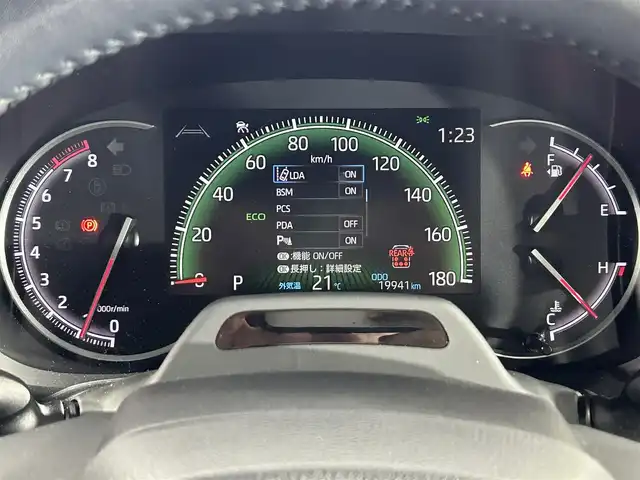 トヨタ ヴォクシー S－Z 佐賀県 2022(令4)年 2万km スパークリングブラックパールクリスタルシャイン ワンオーナー/メーカーOP純正10.5インチディスプレイオーディオ/＜TV/ナビ/DVDキット付き＞/パノラミックビューモニター/純正14インチ有機ELフリップダウンモニター/メーカーOP快適利便パッケージHigh/・ハンズフリーデュアルパワースライドドア/・パワーバックドア/・オットマン/・ステアリングヒーター/・２列目シートヒーター/・ナノイーX/メーカーOPデジタルインナーミラー/メーカーOPユニバーサルステップ/プロジェクター式LEDヘッドライト/ハーフレザーシート/シートヒーター＜運転席/助手席/２列目＞/トヨタチームメイト/アドバンスドパーク/トヨタセーフティセンス/・LDA/・BSM/・PCS/・PDA/・コーナーセンサー/・PKSB/・RCTA/・FCTA/・RCD/・SEA/・HUD/・AdvancedDrive/・LCA/・レーダークルーズコントロール