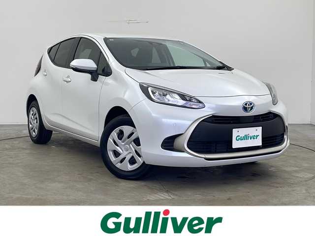 トヨタ アクア G 秋田県 2024(令6)年 1.7万km プラチナホワイトパールマイカ ４WD/純正ナビ【AM/FM/BT】 /バックカメラ /スマートキー/ ETC /クルーズコントロール /革巻きステアリング/ LEDヘッドライト /AC100V /プッシュスタート /寒冷地仕様/ ミラーヒーター /ドライブレコーダー /オートライト/オートマチックハイビーム/ライトレベライザー/フロントワイパーデアイサー/ソナー/レーンキープアシスト/横滑り防止装置/衝突被害軽減システム/DRIVE　MODE/EV　MODE/自動パーキングブレーキ/USBポート/オートエアコン/オートライト/コーナーセンサー/保証書