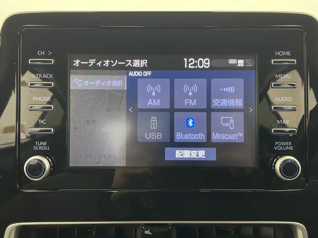 トヨタ アクア G 秋田県 2024(令6)年 1.7万km プラチナホワイトパールマイカ ４WD/純正ナビ【AM/FM/BT】 /バックカメラ /スマートキー/ ETC /クルーズコントロール /革巻きステアリング/ LEDヘッドライト /AC100V /プッシュスタート /寒冷地仕様/ ミラーヒーター /ドライブレコーダー /オートライト/オートマチックハイビーム/ライトレベライザー/フロントワイパーデアイサー/ソナー/レーンキープアシスト/横滑り防止装置/衝突被害軽減システム/DRIVE　MODE/EV　MODE/自動パーキングブレーキ/USBポート/オートエアコン/オートライト/コーナーセンサー/保証書