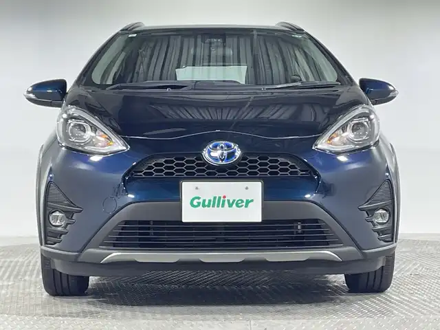 トヨタ アクア クロスオーバー 神奈川県 2017(平29)年 7.4万km ブラッキッシュアゲハガラスフレーク トヨタセーフティセンス/純正9型SDナビゲーション【NSZT-Y66T】/・BT/フルセグTV/CD/DVD/SD/バックカメラ/ハーフレザーシート/ビルトインETC/ECO/EVモード/スマートキー/プッシュスタートボタン/革巻きステアリング/ステアリングスイッチ/Autoライト/LEDヘッドライト/フォグランプ/ルーフレール/電動格納ミラー/ウィンカーミラー/シートリフター/純正フロアマット/純正ドアバイザー/純正16インチアルミホイール