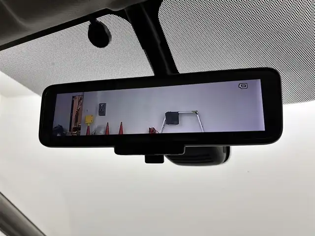 日産 セレナ e－パワー ハイウェイスター V 福岡県 2019(平31)年 6.6万km ブリリアントホワイトパール フリップダウンモニター　/純正７インチナビ/デジタルルームミラー　/両側パワースライドドア　/ＥＴＣ　/アラウンドビューモニター　/プロパイロット　/エマージェンシーブレーキ　/パーキングアシスト　/レーンキープ/コーナーセンサー/シートヒーター