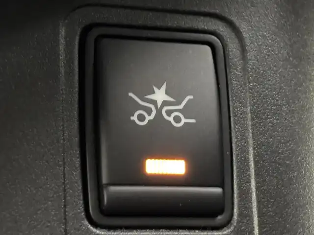 日産 セレナ e－パワー ハイウェイスター V 福岡県 2019(平31)年 6.6万km ブリリアントホワイトパール フリップダウンモニター　/純正７インチナビ/デジタルルームミラー　/両側パワースライドドア　/ＥＴＣ　/アラウンドビューモニター　/プロパイロット　/エマージェンシーブレーキ　/パーキングアシスト　/レーンキープ/コーナーセンサー/シートヒーター