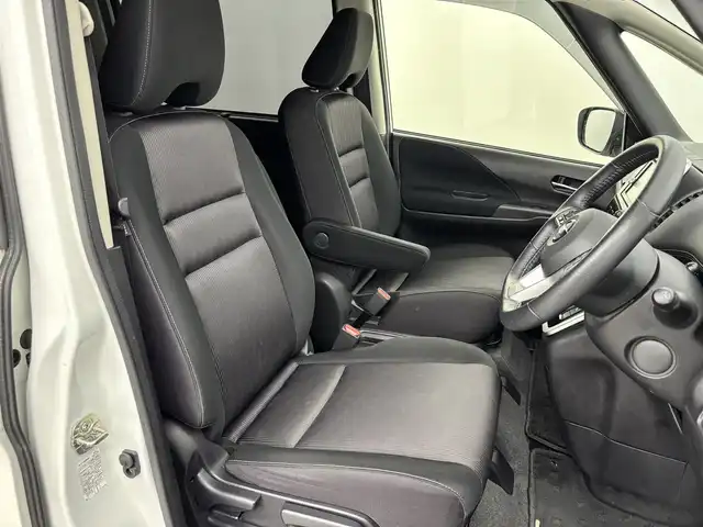 日産 セレナ e－パワー ハイウェイスター V 福岡県 2019(平31)年 6.6万km ブリリアントホワイトパール フリップダウンモニター　/純正７インチナビ/デジタルルームミラー　/両側パワースライドドア　/ＥＴＣ　/アラウンドビューモニター　/プロパイロット　/エマージェンシーブレーキ　/パーキングアシスト　/レーンキープ/コーナーセンサー/シートヒーター