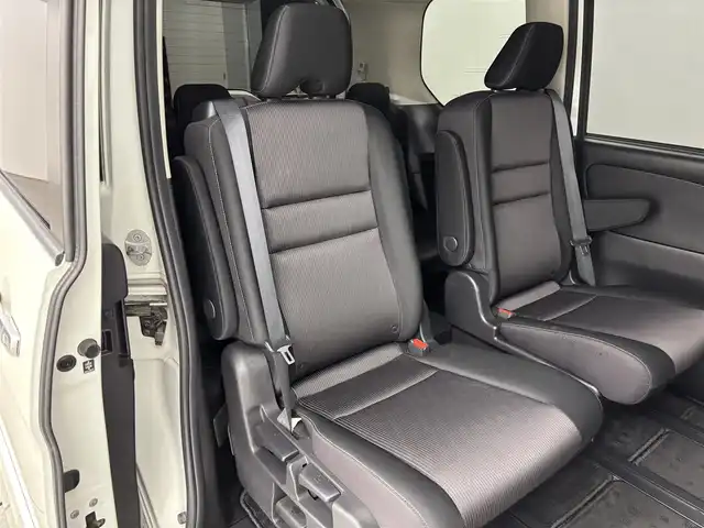 日産 セレナ e－パワー ハイウェイスター V 福岡県 2019(平31)年 6.6万km ブリリアントホワイトパール フリップダウンモニター　/純正７インチナビ/デジタルルームミラー　/両側パワースライドドア　/ＥＴＣ　/アラウンドビューモニター　/プロパイロット　/エマージェンシーブレーキ　/パーキングアシスト　/レーンキープ/コーナーセンサー/シートヒーター