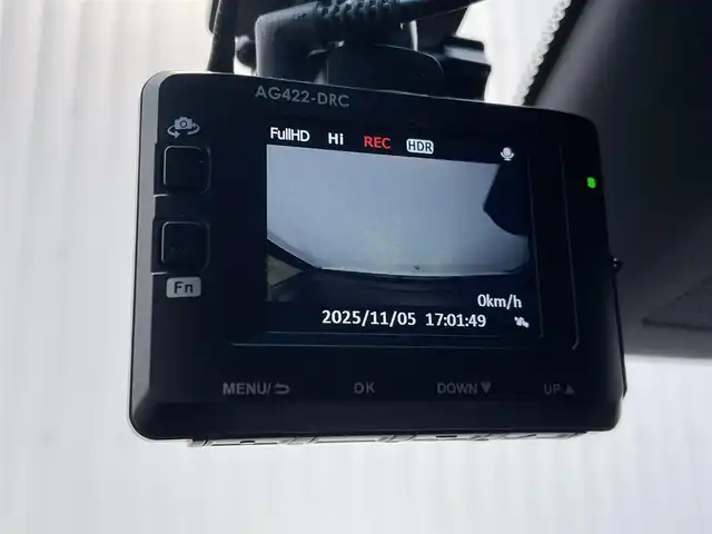 ホンダ フィット e:HEVリュクス 福岡県 2021(令3)年 1.5万km プラチナホワイトパール ホンダセンシング　/社外ナビ　/フルセグＴＶ　/Ｂｌｕｅｔｏｏｔｈ　/オートライト　/ＬＥＤライト／フォグランプ　/前席シートヒーター　/パーキングセンサー　/レザーシート　/革巻きステアリング　/ＡＣＣ　/車線逸脱防止/電動パーキング/ブレーキホールド/ビルドインETC/スマートキー/プッシュスタート/純正アルミホイール/ドアバイザー/ドライブレコーダー