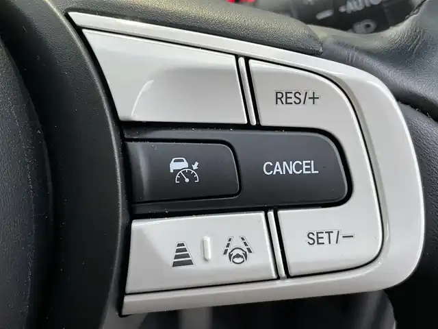 ホンダ フィット e:HEVリュクス 福岡県 2021(令3)年 1.5万km プラチナホワイトパール ホンダセンシング　/社外ナビ　/フルセグＴＶ　/Ｂｌｕｅｔｏｏｔｈ　/オートライト　/ＬＥＤライト／フォグランプ　/前席シートヒーター　/パーキングセンサー　/レザーシート　/革巻きステアリング　/ＡＣＣ　/車線逸脱防止/電動パーキング/ブレーキホールド/ビルドインETC/スマートキー/プッシュスタート/純正アルミホイール/ドアバイザー/ドライブレコーダー