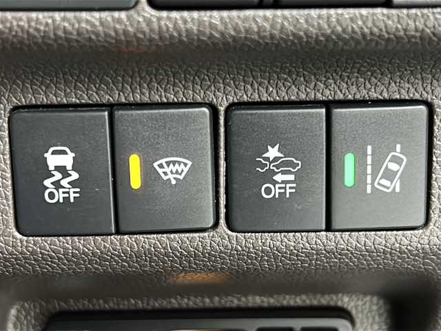 ホンダ フリード G ホンダセンシング 宮城県 2016(平28)年 6.8万km ブルーホライゾンM 禁煙車/ホンダセンシング/・衝突軽減ブレーキ/・車線維持支援システム/・アダプティブクルーズコントロール/両側パワースライドドア/バックカメラ/純正7インチナビ/・BT/CD/DVD/USB/SD/iPod/ビルトインETC/革巻きステアリング/ステアリングスイッチ/プッシュスタート/スマートキー×2/LEDヘッドライト/純正15インチホイールキャップ/純正フロアマット/横滑り防止装置/アイドリングストップ