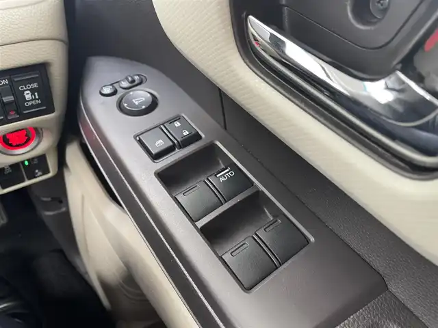 ホンダ Ｎ ＢＯＸ G スロープLホンダセンシング 群馬県 2020(令2)年 3.5万km プレミアムホワイトパール 福祉車両/ワンオーナー/４WD/両側パワースライドドア/後方コーナーセンサー/社外SDナビ（Bluetooth、CD、DVD）/フルセグTV/レーンキープアシスト/衝突被害軽減システム/バックカメラ/前方ドライブレコーダー/LEDヘッドライト/W、サイドエアバッグ/オートライト/オートマチックハイビーム/スマートキー×２/電動格納ミラー/ターボ