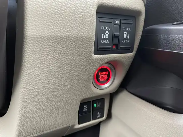 ホンダ Ｎ ＢＯＸ G スロープLホンダセンシング 群馬県 2020(令2)年 3.5万km プレミアムホワイトパール 福祉車両/ワンオーナー/４WD/両側パワースライドドア/後方コーナーセンサー/社外SDナビ（Bluetooth、CD、DVD）/フルセグTV/レーンキープアシスト/衝突被害軽減システム/バックカメラ/前方ドライブレコーダー/LEDヘッドライト/W、サイドエアバッグ/オートライト/オートマチックハイビーム/スマートキー×２/電動格納ミラー/ターボ