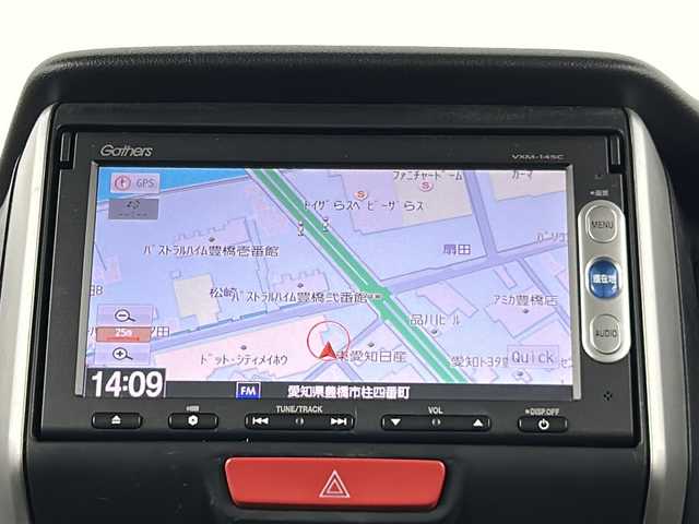 ホンダ Ｎ ＢＯＸ G Lパッケージ 愛知県 2014(平26)年 6.7万km プレミアムホワイトパール 禁煙車/純正7インチナビ/（CD/DVD/Bluetooth/SD/AM/FM)/バックカメラ/あんしんパッケージ/・低速域衝突軽減ブレーキ/・誤発進抑制機/ETC/ベンチシート/純正14インチアルミホイール/純正フロアマット/アイドリングストップ/スマートキー/プッシュスタート/片側パワースライドドア