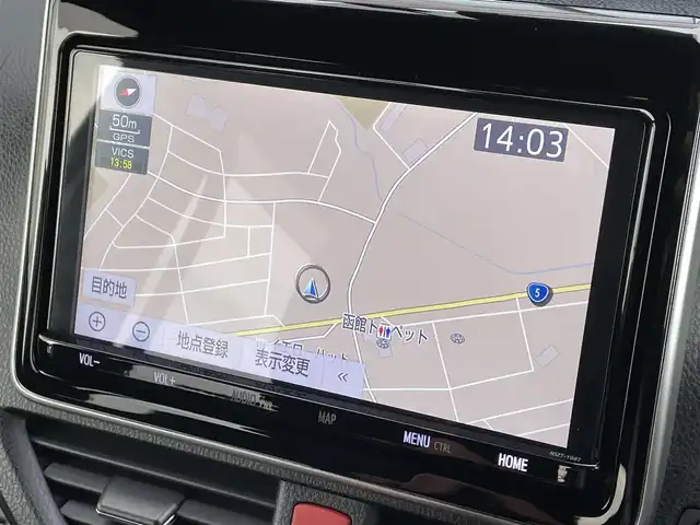 トヨタ ノア Si ダブルバイビー 道南・函館 2018(平30)年 2.2万km ホワイトパールクリスタルシャイン ・スマートキー＆プッシュスタート/・スペアキー/・寒冷地仕様/・スマートキー一体型エンジンスターター/・ＳＤナビ（Ｂｌｕｅｔｏｏｔｈ／ＳＤ／ＣＤ／ＵＳＢ／ＨＤＭＩ／ＴＶ）/・バックカメラ/・社外ＡＷ付き冬タイヤ積込み/・ビルトインＥＴＣ/・フリップダウンモニター/・ハーフレザーシート/・社外フロアマット/・クルーズコントロール/・ドライブレコーダー/・ウォークスルー/・電動格納ウィンカーミラー