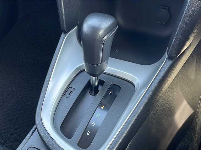 トヨタ ヤリスクロス ハイブリッド G 青森県 2021(令3)年 7万km ホワイトパールクリスタルシャイン 4WD/純正8インチディスプレイオーディオ/フルセグTV・Bluetooth・USB/OPパノラミックビューモニター/OPパワーバックドア/セーフティセンス/プリクラッシュセーフティ/レーダークルーズコントロール/レーントレーシングアシスト/オートマチックハイビーム/クリアランスソナー/OPブラインドスポットモニター/ビルトインETC/LEDヘッドライト/純正16インチアルミ/スマートキー/プッシュスタート