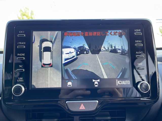 トヨタ ヤリスクロス ハイブリッド G 青森県 2021(令3)年 7万km ホワイトパールクリスタルシャイン 4WD/純正8インチディスプレイオーディオ/フルセグTV・Bluetooth・USB/OPパノラミックビューモニター/OPパワーバックドア/セーフティセンス/プリクラッシュセーフティ/レーダークルーズコントロール/レーントレーシングアシスト/オートマチックハイビーム/クリアランスソナー/OPブラインドスポットモニター/ビルトインETC/LEDヘッドライト/純正16インチアルミ/スマートキー/プッシュスタート