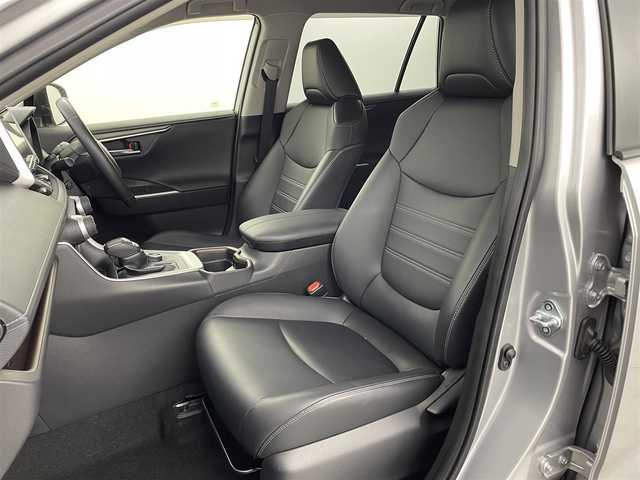 トヨタ ＲＡＶ４ ハイブリットG 福島県 2020(令2)年 2.9万km シルバーメタリック トヨタセーフティーセンス　/・PCS/・車線逸脱警報/・レーダークルーズコントロール/・オートマッチクハイビーム/・ロードサインアシスト/・BSM/純正大画面ナビ/【AM/FM/DVD/CD/Bluetooth/フルセグ】/型番:NSZT-Y68T/バックカメラ　/ＥＴＣ　/ステアリングヒーター　/シートヒーター　/パワーシート/電動リアゲート/電子パーキング　/・ブレーキホールド　/プッシュスタート　/・スマートキー　/・スペアキー　/ＬＥＤライト/・オートライト/・フォグライト/ステアリングスイッチ/・革巻きステアリング/・チルトステアリング/ウィンカーミラー/取扱説明書/・ナビ取扱説明書