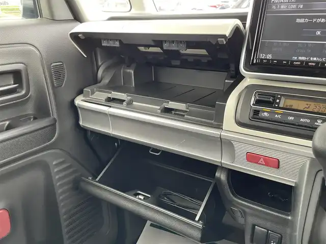 スズキ スペーシア HYBRID X 佐賀県 2018(平30)年 6.6万km オフブルーM 純正8インチSDナビゲーション/・フルセグTV/CD/DVD/USB/Bluetooth/全方位モニター/前方ドライブレコーダー/ビルトインETC/ヘッドアップディスプレイ/両側パワースライドドア/天井サーキュレーター/D席シートヒーター/後席サンシェード/ISOFIX対応/ステアリングリモコン/純正14インチアルミホイール/純正LEDヘッドライト/・オートマチックハイビーム/純正フロアマット/純正ドアバイザ―/車線逸脱警報機能/デュアルカメラブレーキサポート/パーキングセンサー