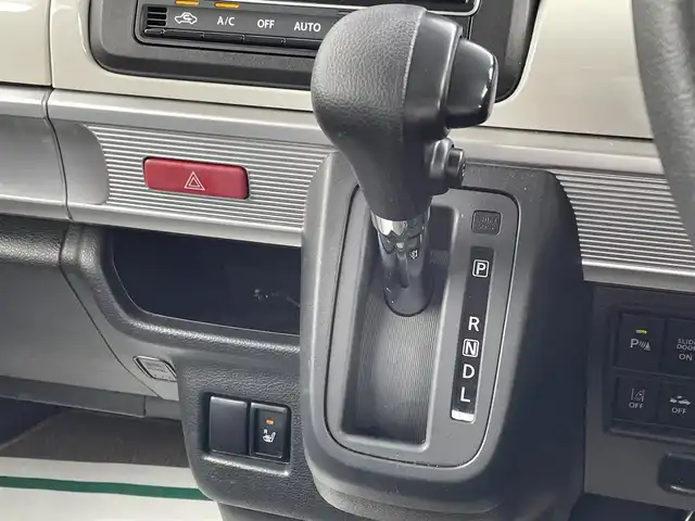 スズキ スペーシア HYBRID X 佐賀県 2018(平30)年 6.6万km オフブルーM 純正8インチSDナビゲーション/・フルセグTV/CD/DVD/USB/Bluetooth/全方位モニター/前方ドライブレコーダー/ビルトインETC/ヘッドアップディスプレイ/両側パワースライドドア/天井サーキュレーター/D席シートヒーター/後席サンシェード/ISOFIX対応/ステアリングリモコン/純正14インチアルミホイール/純正LEDヘッドライト/・オートマチックハイビーム/純正フロアマット/純正ドアバイザ―/車線逸脱警報機能/デュアルカメラブレーキサポート/パーキングセンサー