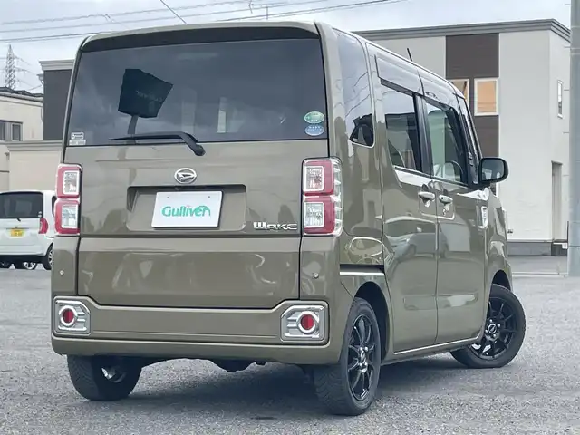 ダイハツ ウェイク G ターボ SA Ⅱ 道央・札幌 2017(平29)年 14.8万km オフビートカーキM ワンオーナー/４WD/寒冷地仕様/社外ポータブルナビ/CD/DVD/BT/スマートアシストIII/衝突被害軽減ブレーキ/横滑り防止装置/バックカメラ/盗難防止装置/アイドリングストップ/両側パワースライドドア/D席シートヒーター/ステアリングリモコン/革巻きステアリング/プッシュスタート/スマートキー/LEDヘッドライト/オートライト/フォグランプ/電動格納ミラー/純正フロアマット/スペアキー/AW付冬タイヤ積込/155/65/R14/2023年/山8mm
