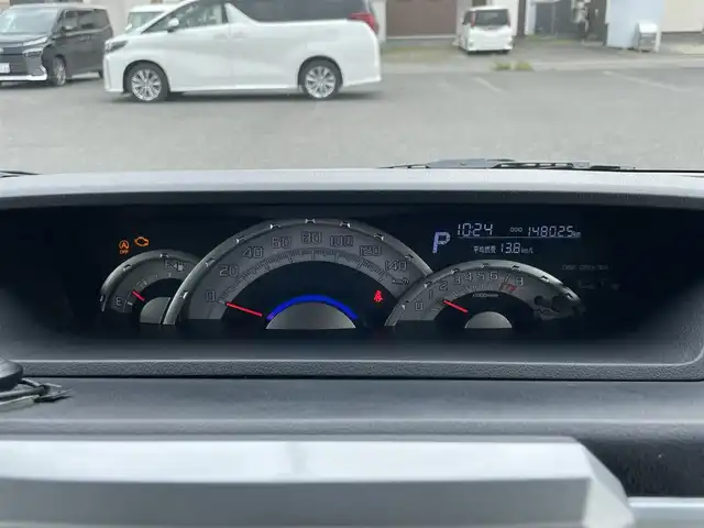 ダイハツ ウェイク G ターボ SA Ⅱ 道央・札幌 2017(平29)年 14.8万km オフビートカーキM ワンオーナー/４WD/寒冷地仕様/社外ポータブルナビ/CD/DVD/BT/スマートアシストIII/衝突被害軽減ブレーキ/横滑り防止装置/バックカメラ/盗難防止装置/アイドリングストップ/両側パワースライドドア/D席シートヒーター/ステアリングリモコン/革巻きステアリング/プッシュスタート/スマートキー/LEDヘッドライト/オートライト/フォグランプ/電動格納ミラー/純正フロアマット/スペアキー/AW付冬タイヤ積込/155/65/R14/2023年/山8mm