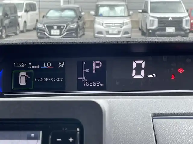 ダイハツ タント カスタム RS 滋賀県 2023(令5)年 1.7万km ブラックマイカメタリック 社外ナビ/CD/DVD/Bluetooth/フルセグテレビ/バックカメラ/両側パワースライドドア/ハーフレザーシート/D/N席シートヒーター /スマートアシスト/・衝突回避支援ブレーキ/・衝突警報機能/・ブレーキ抑制付誤発進抑制機能/・車線逸脱警報機能/・車線逸脱抑制制御機能/・路側逸脱警報機能/・先行車発進お知らせ機能/・標識認識機能/・コーナーセンサー/LEDヘッドライト/オートライト/ステアリングスイッチ/プッシュスタート /スマートキー/純正フロアマット