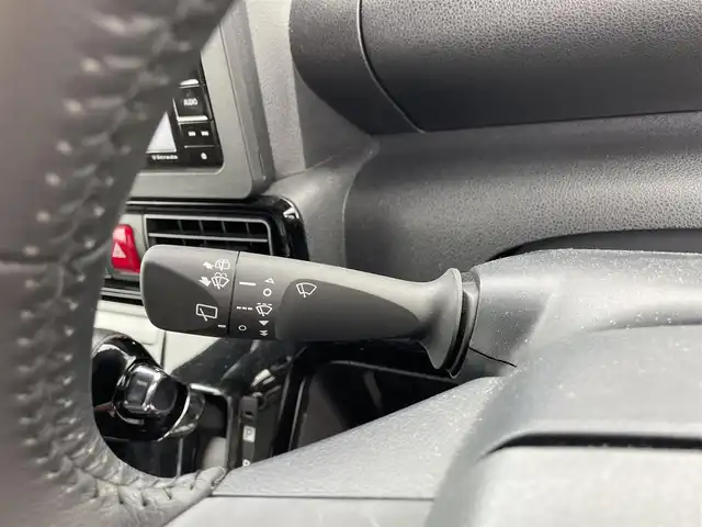 ダイハツ タント カスタム RS 滋賀県 2023(令5)年 1.7万km ブラックマイカメタリック 社外ナビ/CD/DVD/Bluetooth/フルセグテレビ/バックカメラ/両側パワースライドドア/ハーフレザーシート/D/N席シートヒーター /スマートアシスト/・衝突回避支援ブレーキ/・衝突警報機能/・ブレーキ抑制付誤発進抑制機能/・車線逸脱警報機能/・車線逸脱抑制制御機能/・路側逸脱警報機能/・先行車発進お知らせ機能/・標識認識機能/・コーナーセンサー/LEDヘッドライト/オートライト/ステアリングスイッチ/プッシュスタート /スマートキー/純正フロアマット