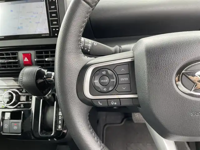 ダイハツ タント カスタム RS 滋賀県 2023(令5)年 1.7万km ブラックマイカメタリック 社外ナビ/CD/DVD/Bluetooth/フルセグテレビ/バックカメラ/両側パワースライドドア/ハーフレザーシート/D/N席シートヒーター /スマートアシスト/・衝突回避支援ブレーキ/・衝突警報機能/・ブレーキ抑制付誤発進抑制機能/・車線逸脱警報機能/・車線逸脱抑制制御機能/・路側逸脱警報機能/・先行車発進お知らせ機能/・標識認識機能/・コーナーセンサー/LEDヘッドライト/オートライト/ステアリングスイッチ/プッシュスタート /スマートキー/純正フロアマット