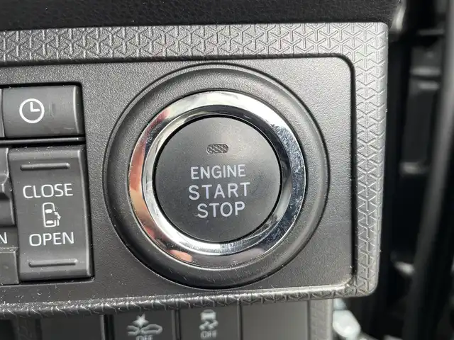 ダイハツ タント カスタム RS 滋賀県 2023(令5)年 1.7万km ブラックマイカメタリック 社外ナビ/CD/DVD/Bluetooth/フルセグテレビ/バックカメラ/両側パワースライドドア/ハーフレザーシート/D/N席シートヒーター /スマートアシスト/・衝突回避支援ブレーキ/・衝突警報機能/・ブレーキ抑制付誤発進抑制機能/・車線逸脱警報機能/・車線逸脱抑制制御機能/・路側逸脱警報機能/・先行車発進お知らせ機能/・標識認識機能/・コーナーセンサー/LEDヘッドライト/オートライト/ステアリングスイッチ/プッシュスタート /スマートキー/純正フロアマット