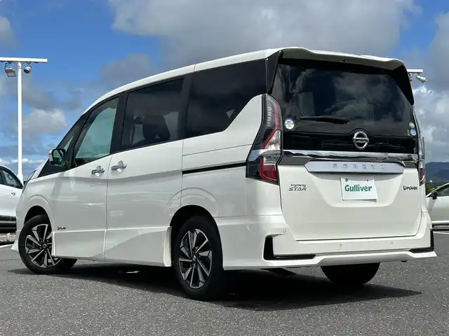 日産 セレナ e－パワー ハイウェイスター V 島根県 2020(令2)年 5.2万km ブリリアントホワイトパール 登録時走行距離51630km/純正ナビ/プロパイロット/専用エアロデザイン/両側パワースライドドア/両側ハンズフリーオートスライドドア/ブラインドスポットモニター/ETC/ドライブレコーダー/レーダー探知機/オートホールドブレーキ/全周囲カメラ・サイド・バック・フロント/シートバックテーブル/USBソケット/ウィンカーミラー/１６インチ純正AW/ロールサンシェード/デュアルバックドア