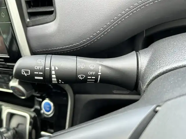日産 セレナ e－パワー ハイウェイスター V 島根県 2020(令2)年 5.2万km ブリリアントホワイトパール 登録時走行距離51630km/純正ナビ/プロパイロット/専用エアロデザイン/両側パワースライドドア/両側ハンズフリーオートスライドドア/ブラインドスポットモニター/ETC/ドライブレコーダー/レーダー探知機/オートホールドブレーキ/全周囲カメラ・サイド・バック・フロント/シートバックテーブル/USBソケット/ウィンカーミラー/１６インチ純正AW/ロールサンシェード/デュアルバックドア