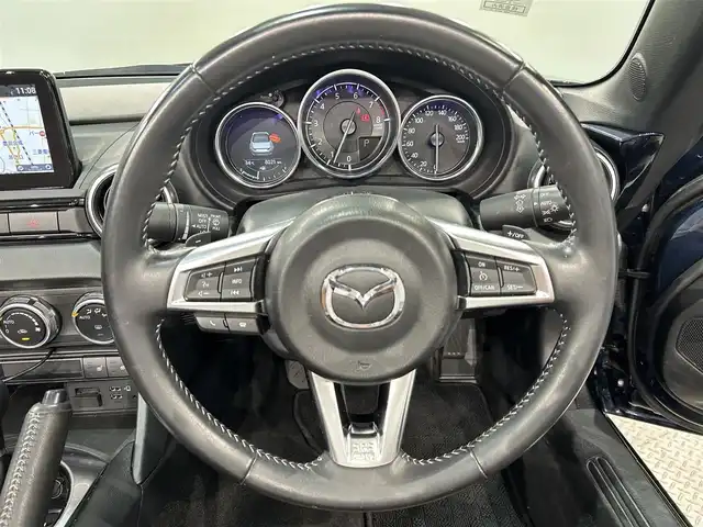 マツダ ロードスター ブラウン トップ 愛知県 2023(令5)年 0.8万km ディープクリスタルブルーマイカ 純正マツダコネクト/ＢＯＳＥサウンドシステム/ナッパレザーシート/衝突軽減ブレーキ/ブラインドスポットモニター/クリアランスソナー/車線逸脱警報/クルーズコントロール/シートヒーター/パドルシフト/ドライブレコーダー/USB＆AUX入力端子/アイドリングストップ/純正フロアマット/純正16インチアルミホイール