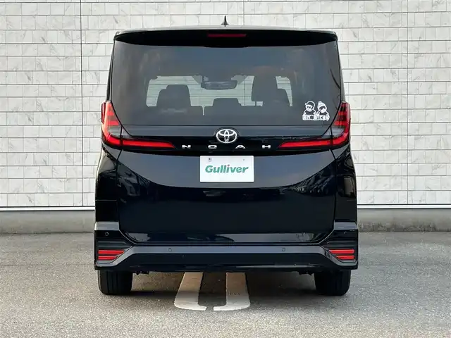 トヨタ ノア S－G 福岡県 2023(令5)年 1.7万km アティチュードブラックマイカ 純正ディスプレイオーディオバックカメラ後席フリップダウンモニタートヨタセーフティーセンスコーナーセンサー両側パワスラレーダークルコンドラレコETC2.0デジタルインナーミラー純正LEDヘッドライト純正フロアマット純正アルミホイール16インチスマートキープッシュスタート
